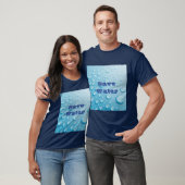 T-shirt met eigen tekst water blauw basic donker (Unisex)