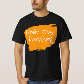 T-shirt met 'Familie Boven Alles'