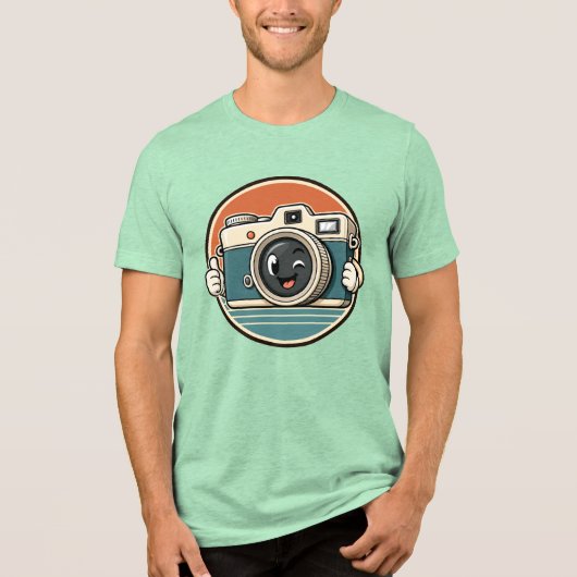 T-shirt met glimlachende vintagecamera (Voorkant)