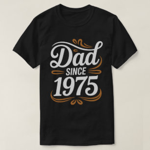 T-shirt met kalligrafie 'Papa sinds 1975'