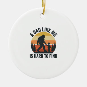 T-shirt met retro-uitstraling: Bigfoot-papa zoals Keramisch Ornament