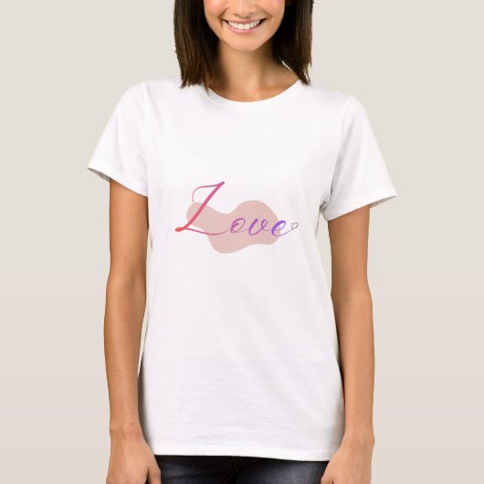 T-shirt met typografie over liefde. (Voorkant)