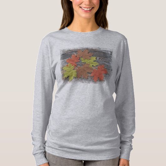 T-shirt met verspreide bladeren (Voorkant)