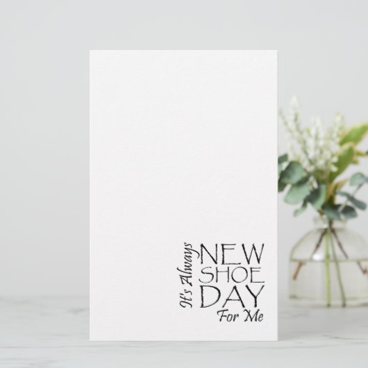 T-SHIRT - Nieuwe Schoendag Briefpapier (Staand voorkant)