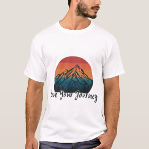 T-shirt ontwerp met de tekst "Love Your Journey".