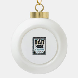 T-shirt ontwerp met vintage gravure 'Dad Mode geac Keramische Bal Ornament
