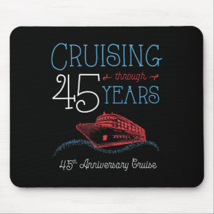 T-shirt voor 45-jarig jubileum cruise voor hem en muismat