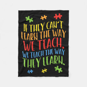 T-shirt voor leerkrachten over autisme bewustzijn  fleece deken