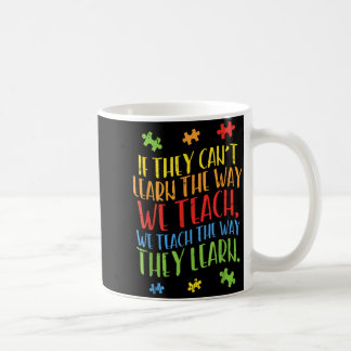 T-shirt voor leerkrachten over autisme bewustzijn koffiemok