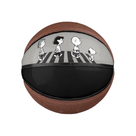 T - shirts | Groep Walk Basketbal (Voorkant)