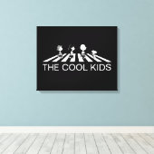 T - shirts | Groep Walk Canvas Afdruk (Insitu (Houten vloer))