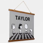 T - shirts | Groep Walk | Jouw namen toevoegen Hangend Wandkleed (Gebogen)