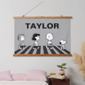 T - shirts | Groep Walk | Jouw namen toevoegen Hangend Wandkleed (Slaapkamer)