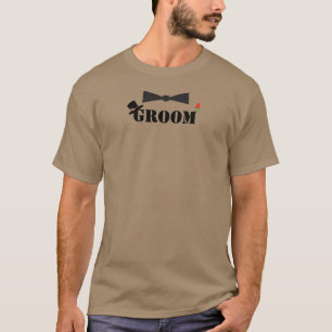T-shirts met bruidegom vlinderdas rode roos