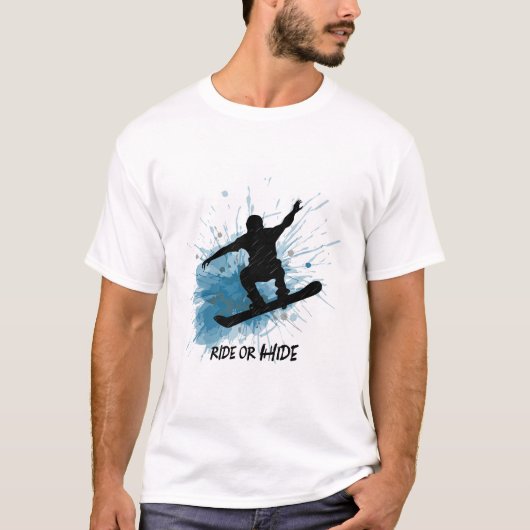 T-shirts met een man dat op een snowboard springt. (Voorkant)