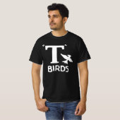 T Vogelontwerp op een t-shirt (Voorkant volledig)