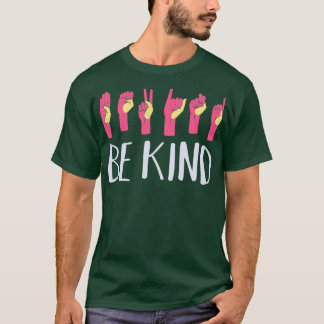 Taaldocenten voor handtekeningen interpreteren als t-shirt