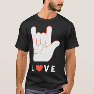 Taalhandje voor LOVE, met glimlach en rood T-shirt