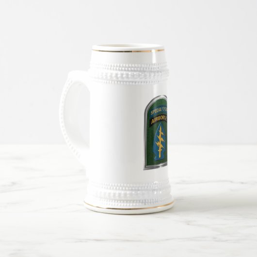 Tab van de speciale strijdkrachten van het leger e bierpul (Voorkant links)