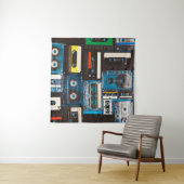 Tabbanden voor geluidscassettes met retro wandkleed (In Situ (horizontaal))