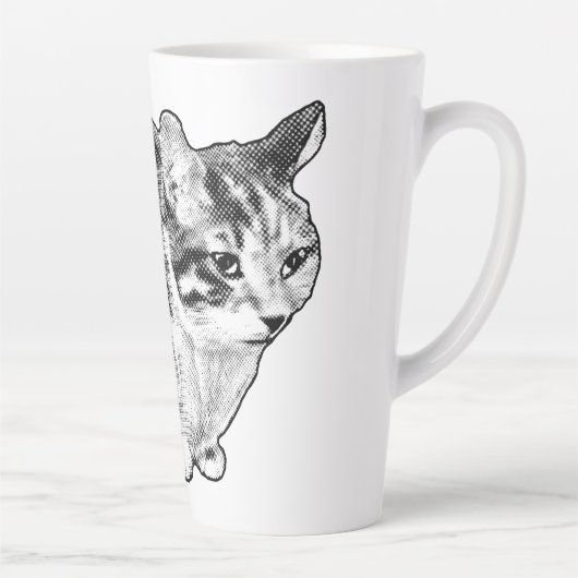 Tabby bij de haard met sneeuwgekuste stippen latte mok (Rechts)