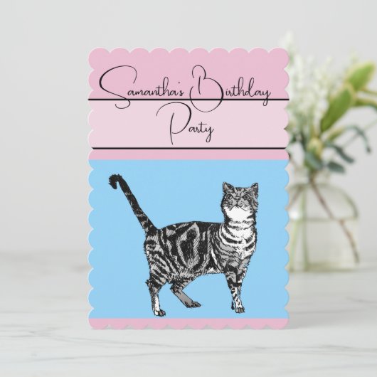 Tabby Cat Cats Roze blauwe verjaardag Uitnodiging (Staand voorkant)