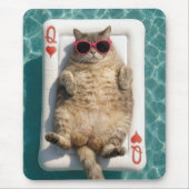 Tabby Cat Floating On Queen of Hearts Pool Float Muismat (Voorkant)