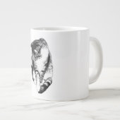 Tabby Cat monochrome Mok omlaag kijken (Voorkant rechts)