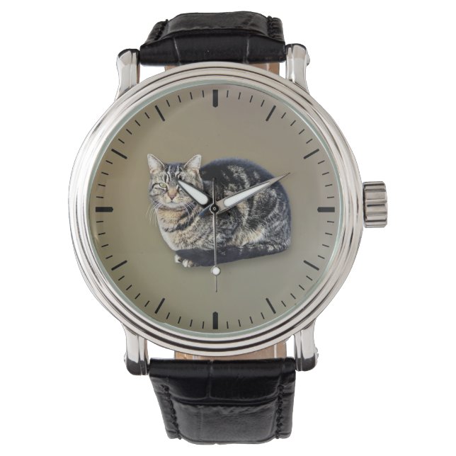 Tabby Cat Sitting Horloge (Voorkant)