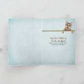 Tabby kat in spiegel voor het krijgen van oudere v kaart (Binnen)