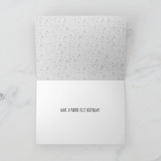 tabby kat op vensterverjaardag kaart (Binnen)