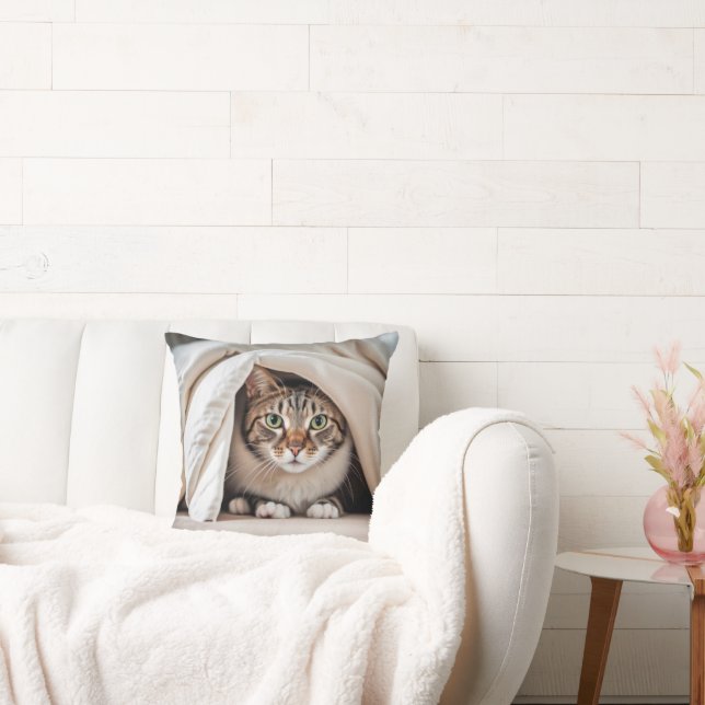 Tabby Kat Verbergen Onder een Deken Kussen (Bank)