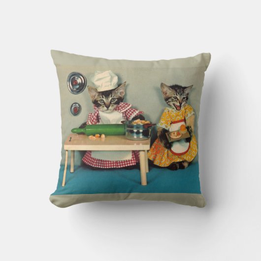 tabby kitten chef. en tabby kitten assistent kussen (Voorkant)