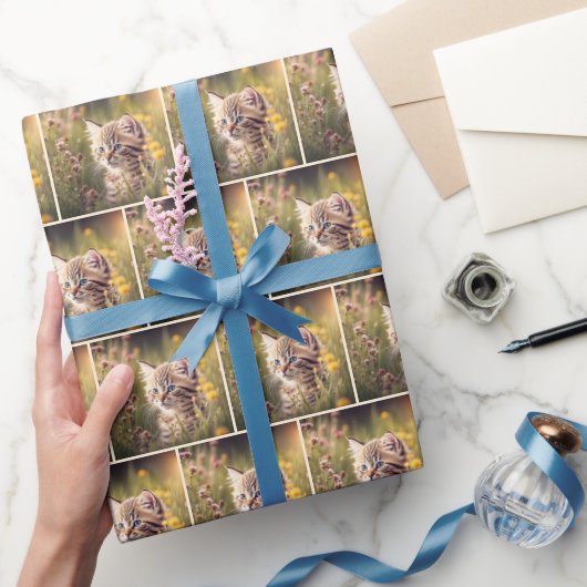 Tabby kitten in wilde bloemen cadeaupapier (Geschenken)