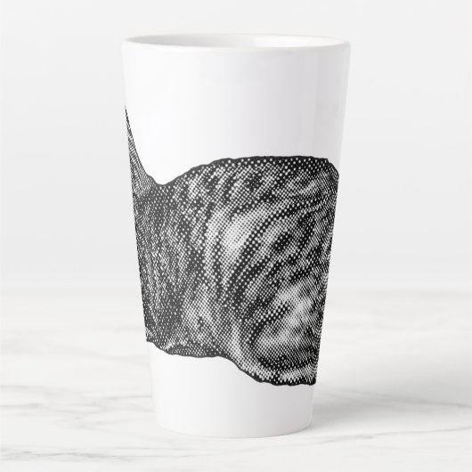 Tabby with Paws Tucked Latte Mok (Voorkant)