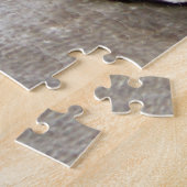 Tabbykat kijkt naar je vanuit het raam legpuzzel (Zijkant)