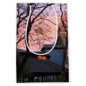 Tabernacle en Church Sunrise - Martha's wijntuin Medium Cadeauzakje (Voorkant)