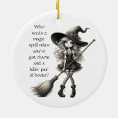 Tabitha en haar laarzen - Heks Keramisch Ornament (Achterkant)