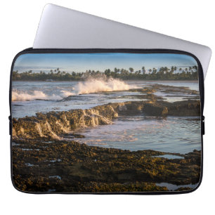 Tabuba strand: De riffen doorbreken de golven Laptop Sleeve