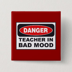 TACHER IN BAD MOOD PIN VIERKANTE BUTTON 5,1 CM