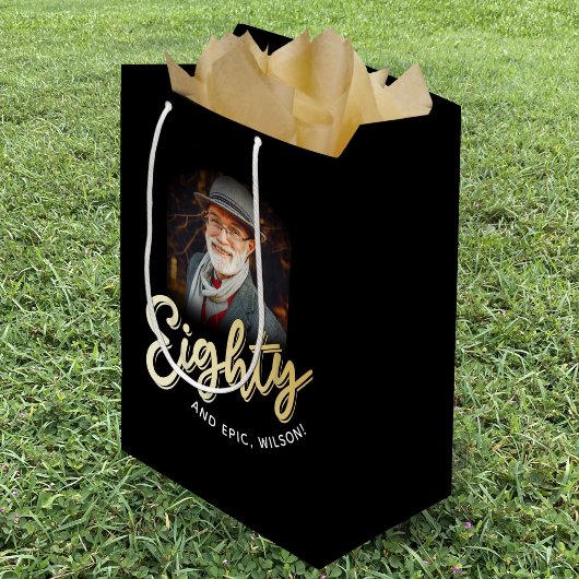 Tachtig gouden schrift en aangepaste foto 80ste ve medium cadeauzakje