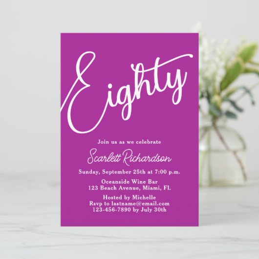 Tachtig Modern Script Donker Roze 80ste Verjaardag Kaart (Staand voorkant)
