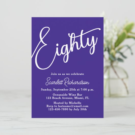 Tachtig modern script Paarse 80ste verjaardagsfees Kaart (Staand voorkant)