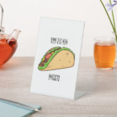 Taco-cartoon illustratie reclamebord met voetstuk (Insitu)