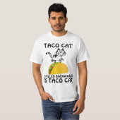 TACO CAT SPELLED BACKWARDS IS TACO CAT T-SHIRDS T-SHIRT (Voorkant volledig)