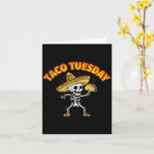 Taco dinsdag dansend skelet grappig cinco de mayo kaart (Gele Bloem)