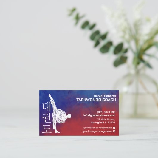 Taekwondo Coach - Martial Artist and Hangul Symbol Visitekaartje (Staand voorkant)