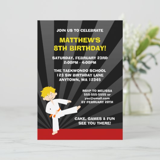 Taekwondo Karate Oranje Belt Birthday Uitnodiginge Kaart (Staand voorkant)