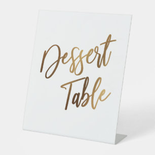 Tafel met desserts Eenvoudige gouden handgeschreve Reclamebord Met Voetstuk
