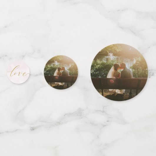 Tafel met Roze Bloemstuk voor Verpersoonlijkte Tro Confetti (Achterkanten)